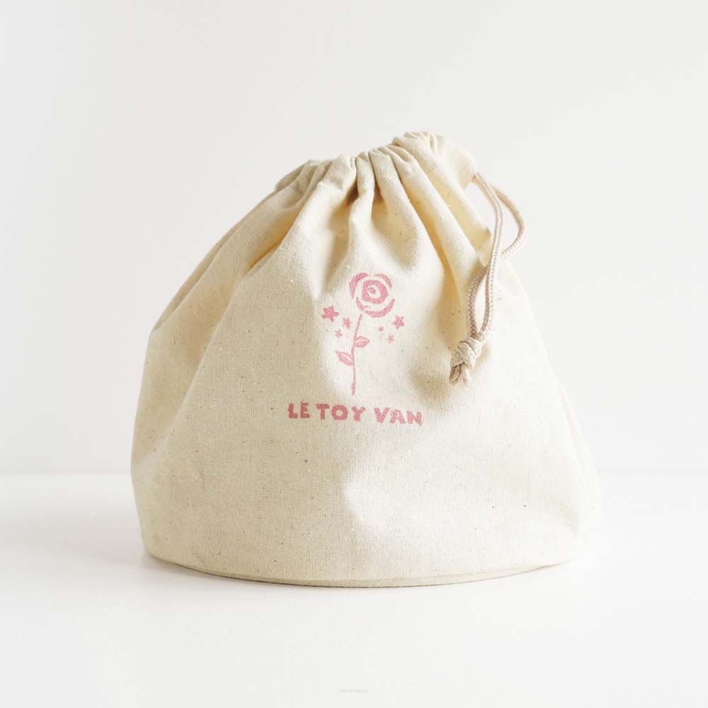 Zestaw drewnianych kosmetyków w woreczku2