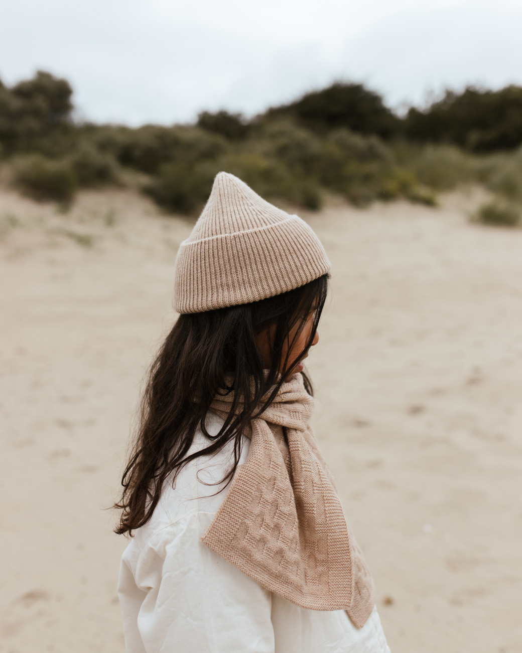 BEANIE FONZIE SAND 4 __ EAN 5404027803692 + 5404027801681 + 5404027802534