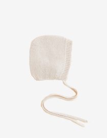 Czapka bonetka z wełny merino Dolly Apricot Czapka merino dla noworodka Hvid Kurtka merino Engel Ubranka z wełny merino dla niemowlaka Kremowa czapka dla noworodka