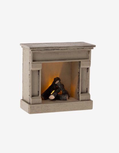 Drewniany kominek z lampką Off White maileg Fireplace, Mouse
