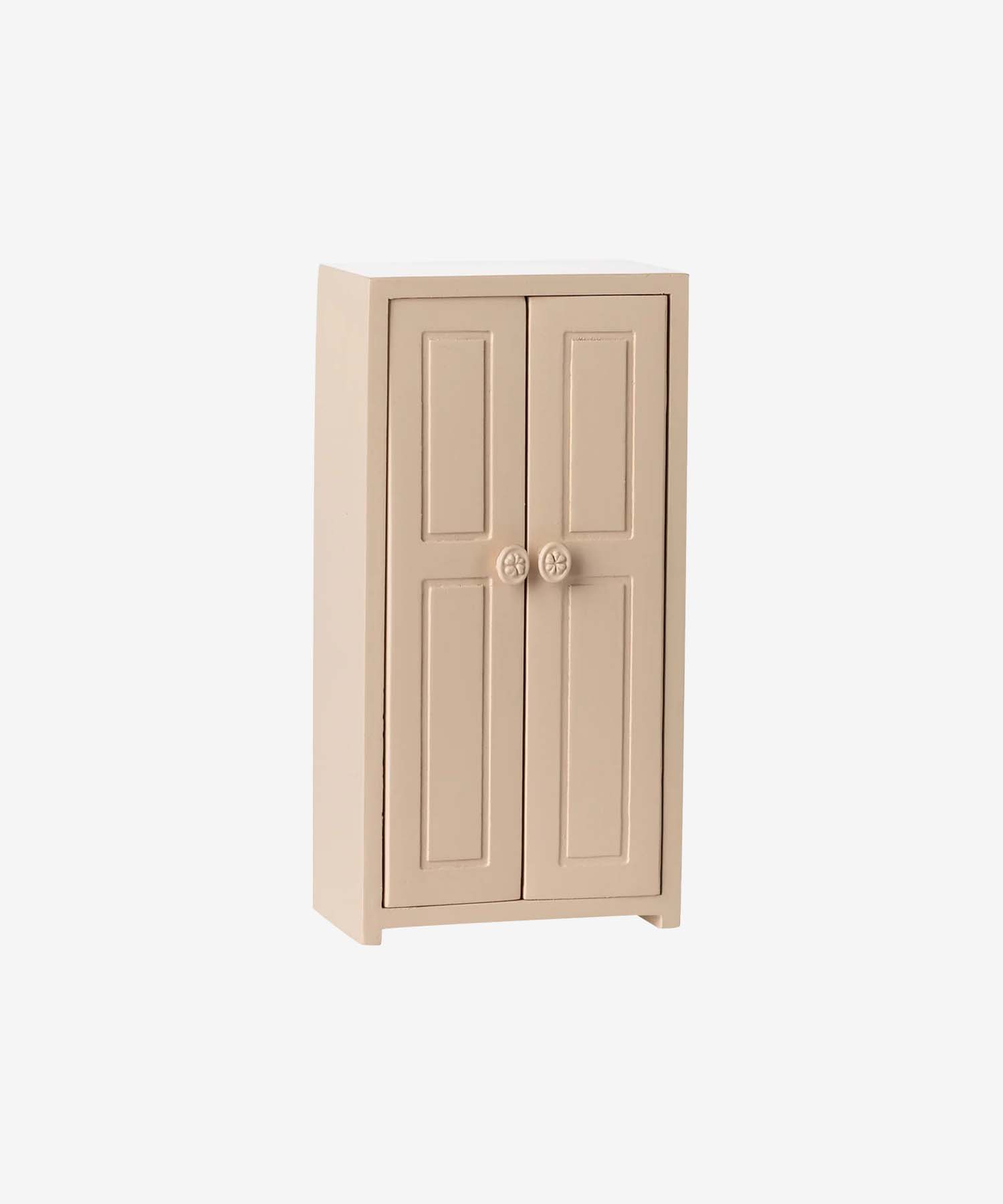 helloberry.pl maileg Warstwa 124 szafa dla myszek Maileg maileg closet mouse szafa Maileg light rose mebelki Maileg myszki szafa do domku dla lalek Maileg maileg furniture mouse drewniana szafa dla myszek maileg akcesoria do zabawy mebelki dla dzieci Maileg maileg myszki akcesoria prezent dla dziecka Maileg zabawki w stylu skandynawskim Hello Berry Maileg