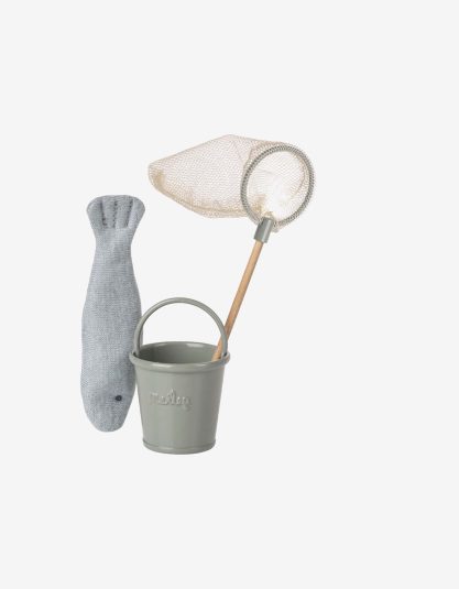 Maileg fishing set zestaw wędkarski Maileg Maileg akcesoria dla myszek Fishing set mouse Maileg Maileg mice accessories Maileg zabawki dla dzieci Maileg myszki akcesoria skandynawska zabawka dla dziecka akcesoria do myszek Maileg Maileg mouse toys