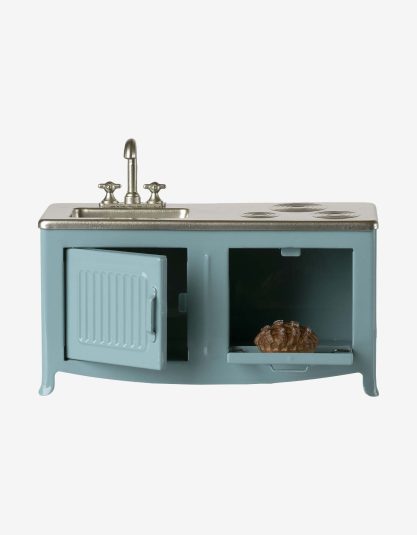 kuchnia dla myszek Maileg Maileg kitchen blue mini kuchnia dla lalek kuchnia retro zabawka mebelki dla myszek Maileg akcesoria domek dla lalek metalowa kuchnia zabawka kuchnia dla lalek retro maileg meble dla myszek mini kuchnia dla dzieci hello berry
