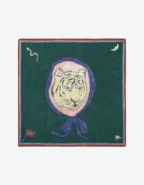 ceo bawełniana apaszka, bandana damska, zielona bandana, apaszka z tygrysem, bandana z tygrysem, Habiba Tiger Bandana, Habiba Ultra, apaszka bawełniana damska, apaszka organiczna, bandana 60x60, apaszka do włosów, apaszka na szyję, duńska marka Habiba, Hello Berry sklep