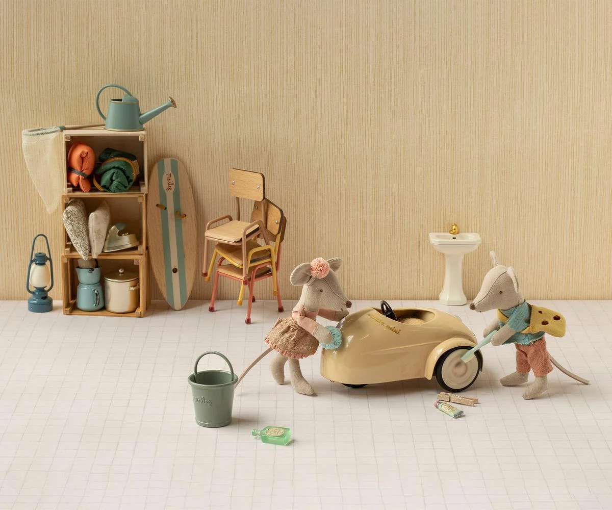 Car, Mouse - Wheat Car, Mouse - Wheat
